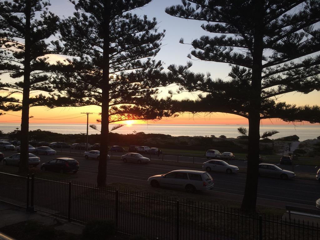 Adelaide - Semaphore Beach Front المظهر الخارجي الصورة