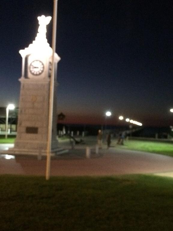 Adelaide - Semaphore Beach Front المظهر الخارجي الصورة