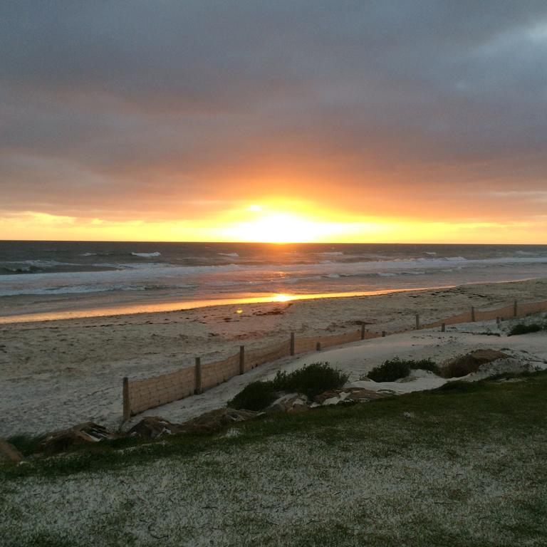 Adelaide - Semaphore Beach Front المظهر الخارجي الصورة